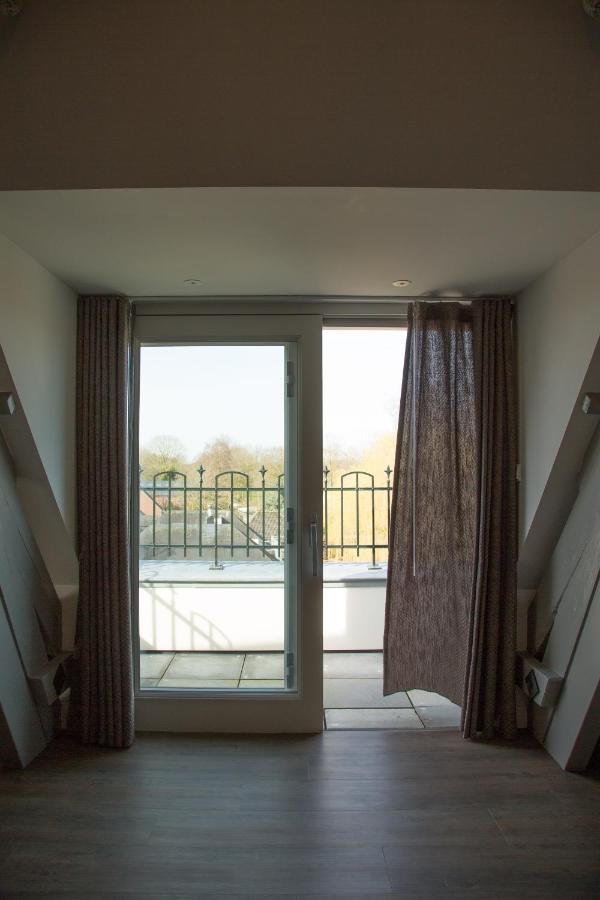 B&B Groepsaccommodatie De Pastorie Lage Mierde Exterior photo