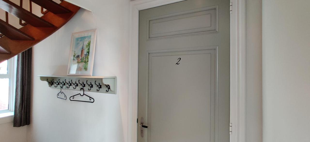 B&B Groepsaccommodatie De Pastorie Lage Mierde Exterior photo